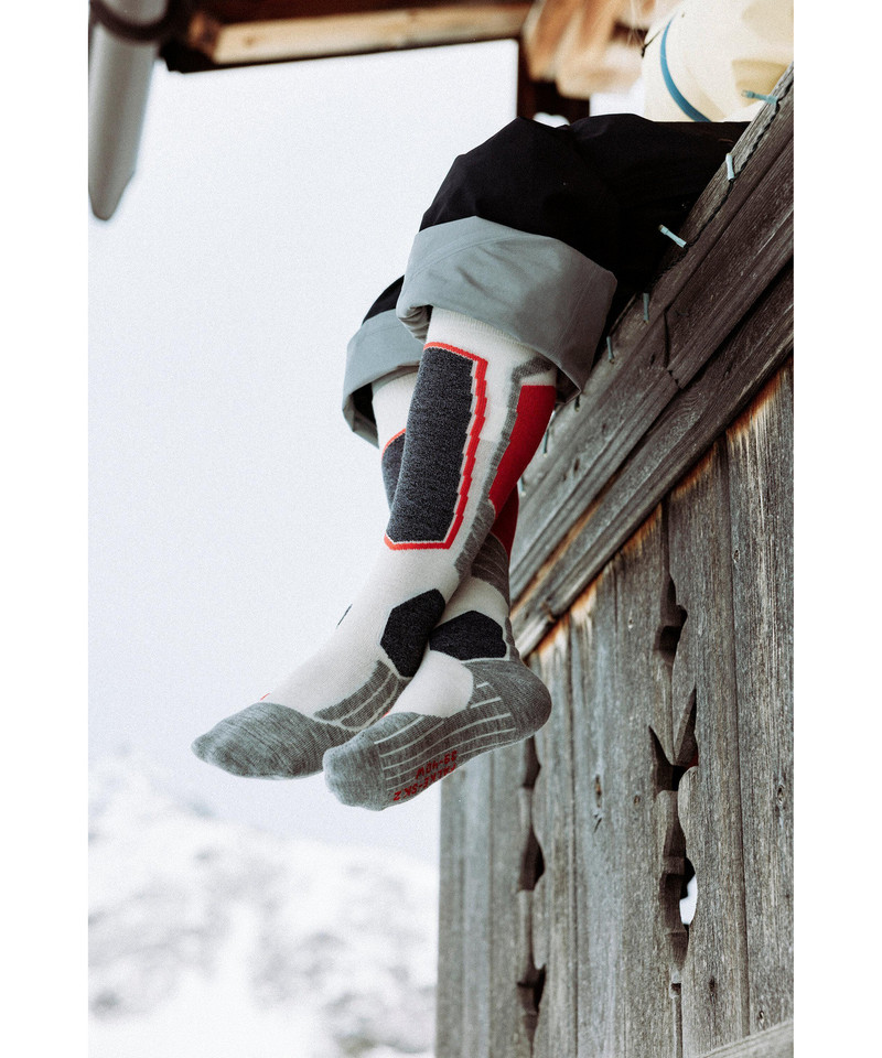 SK2 Intermediate Women Skiing Knee-high socks 10