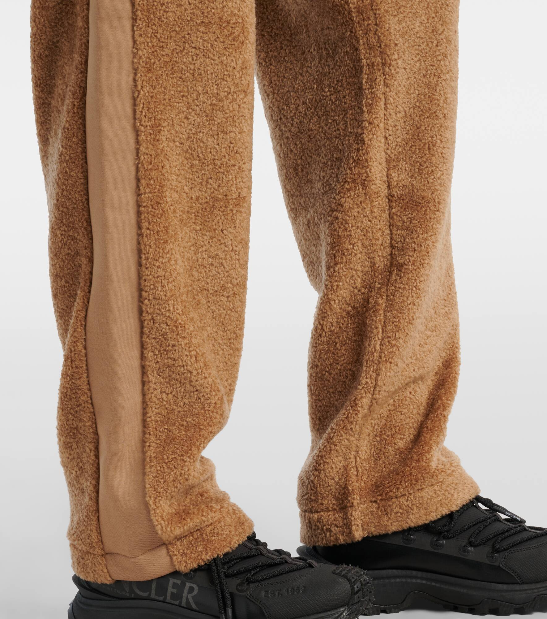 Faux fur sweatpants - 6