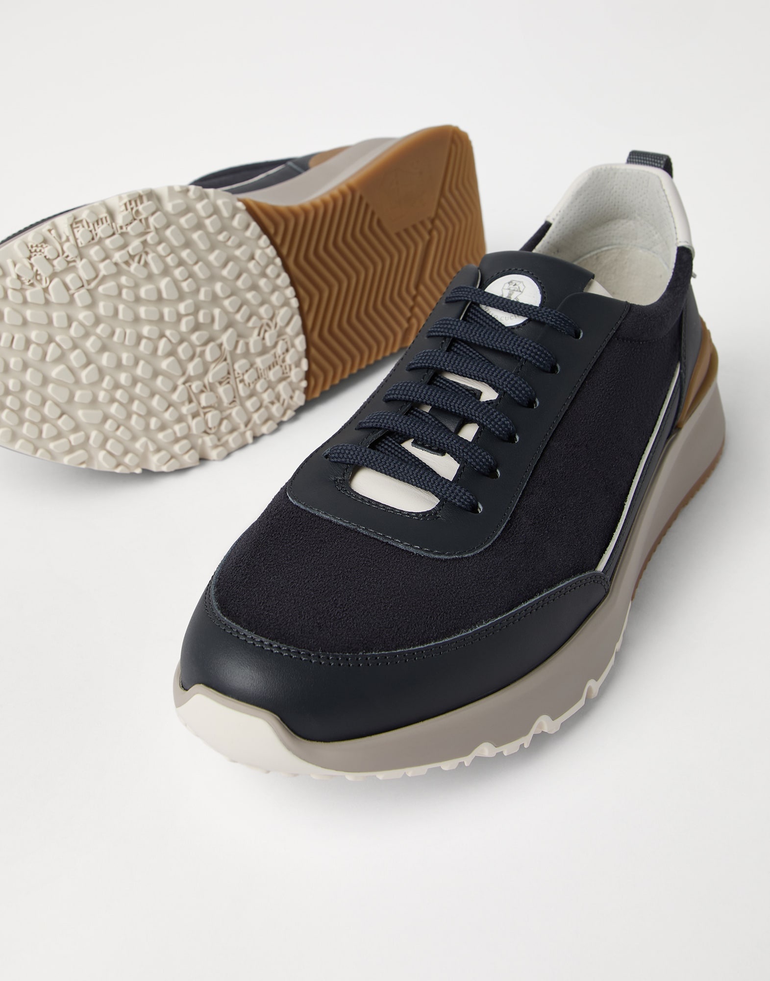 Washed suede and semi-polished calfskin runners - 3
