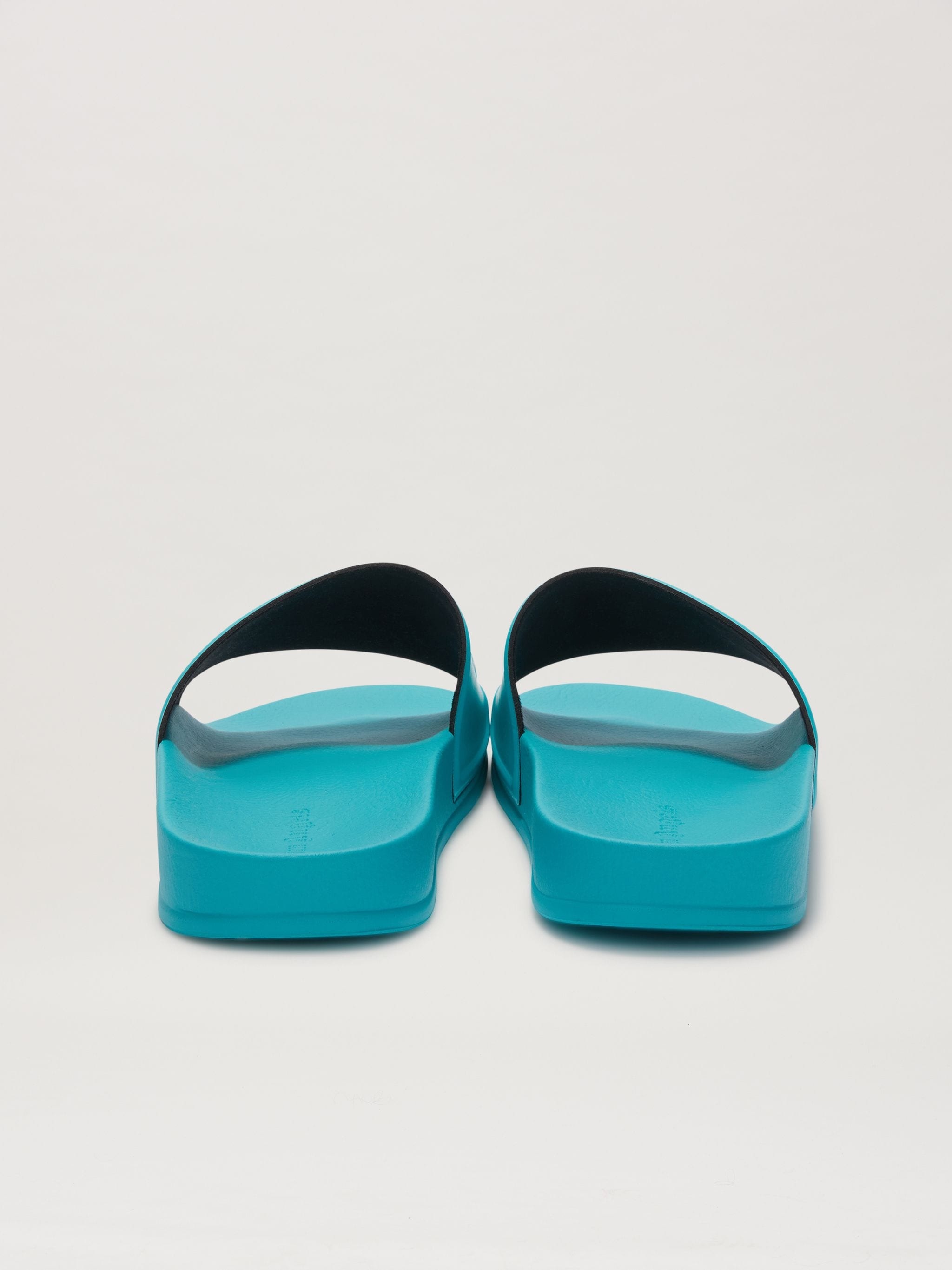 Light Blue Pool Slider - 3