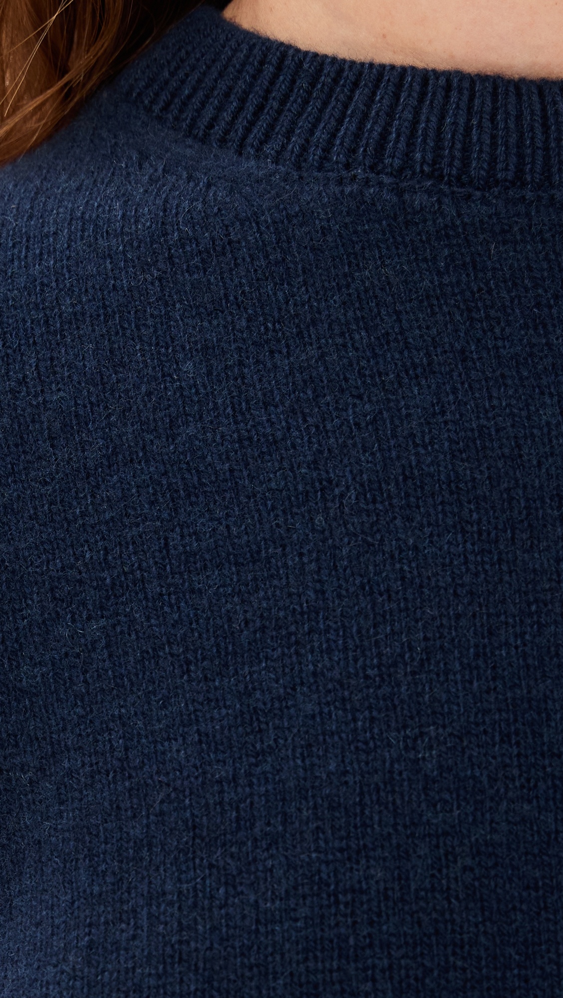 Simple Cashmere Crew Sweater - 5