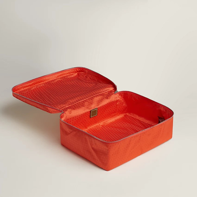 Hermès Hermes Travelsilk PM travel cube outlook