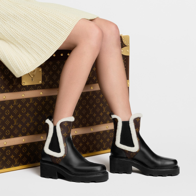 LV Beaubourg Chelsea Boot 6