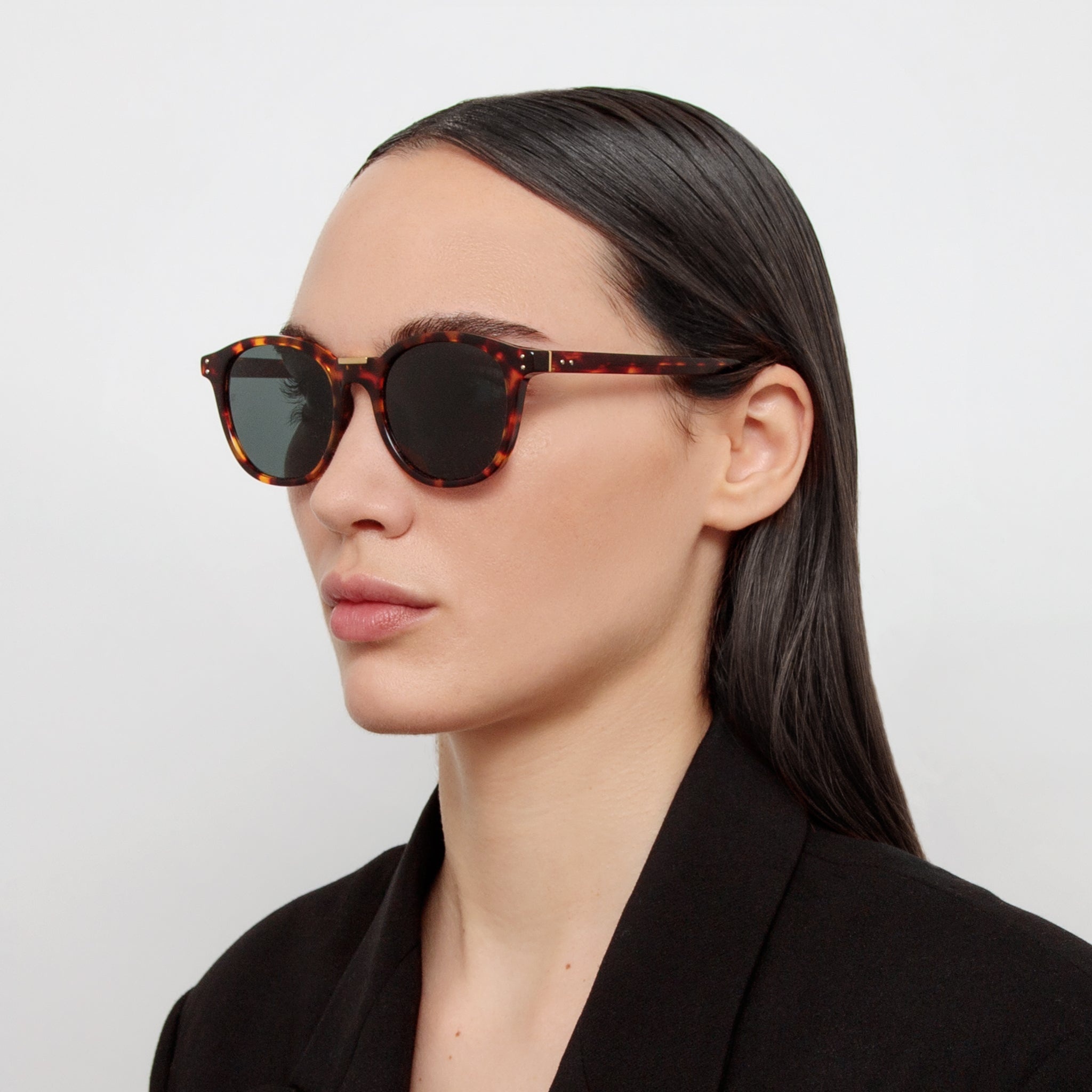 LINDA FARROW POWELL D-FRAME SUNGLASSES IN TORTOISESHELL | REVERSIBLE