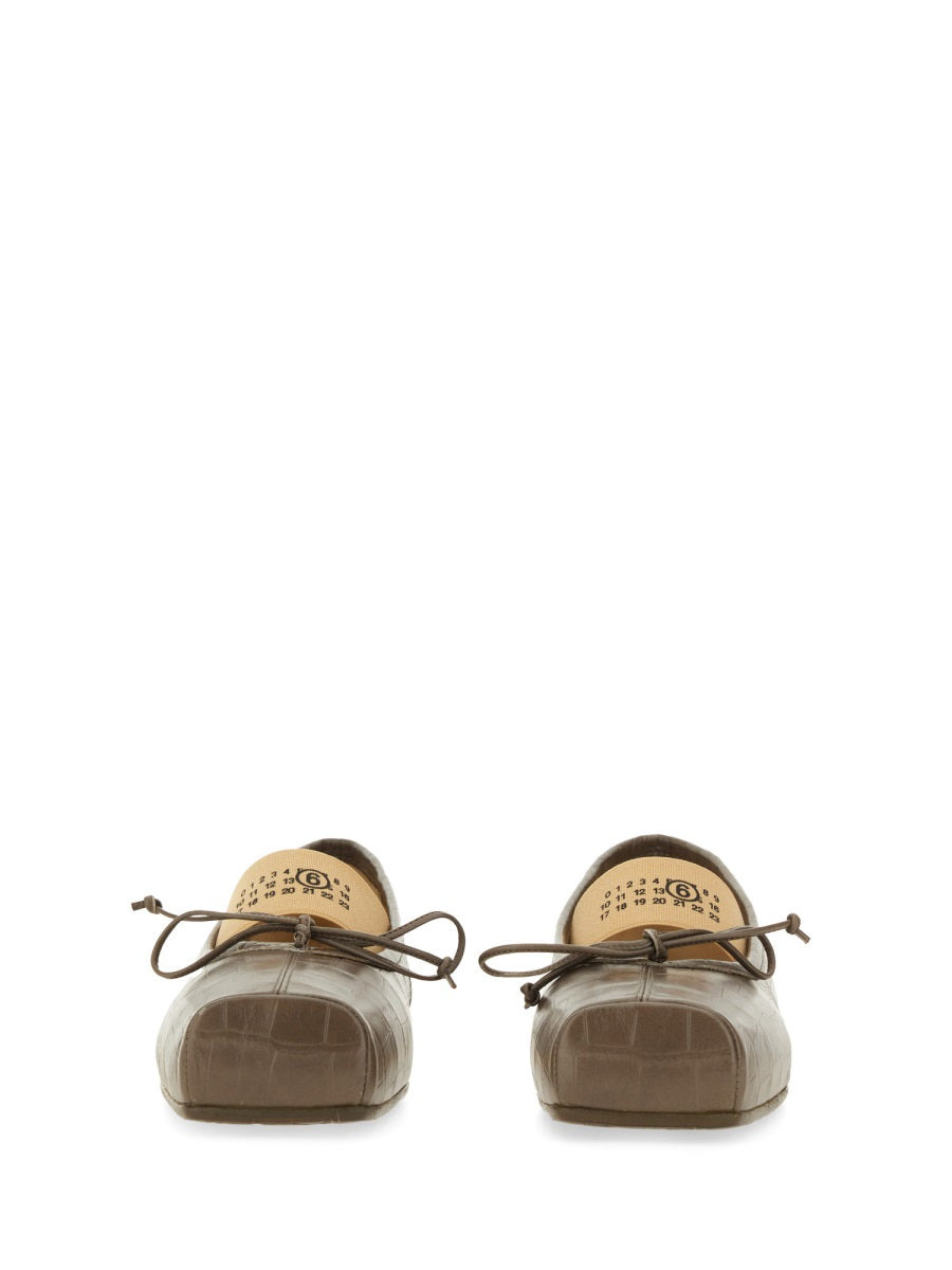 Crocodile-Effect Leather Ballerina - 4