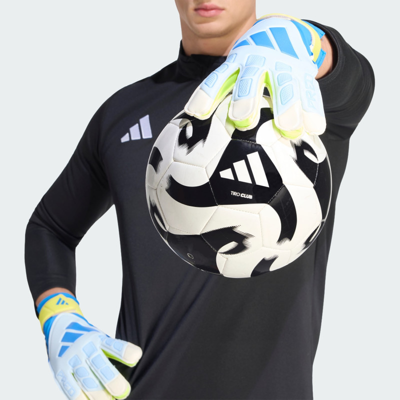 PREDATOR GOALKEEPER GLOVE TRAINING 5