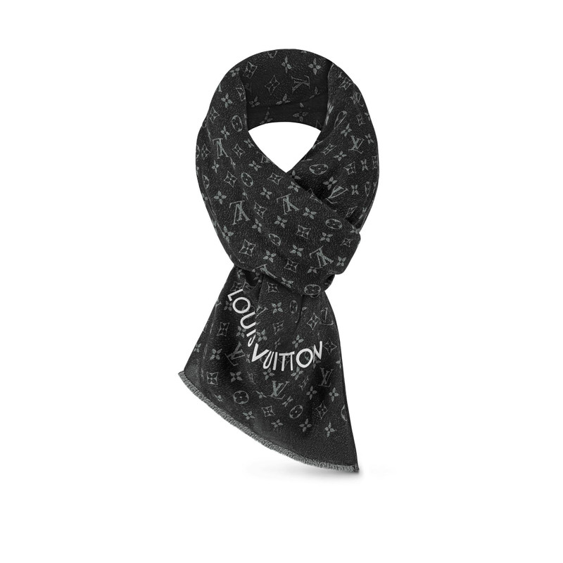 LV Essential Stole 1