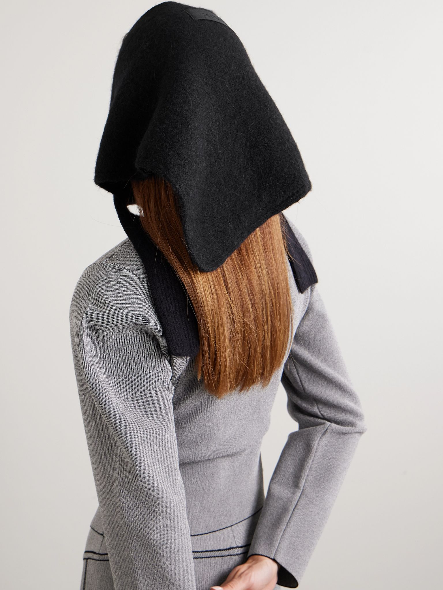 Logo-appliquéd brushed-knit scarf Black - 5