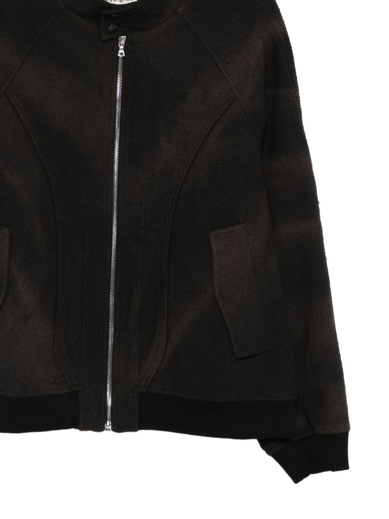 zip-up jacket 3
