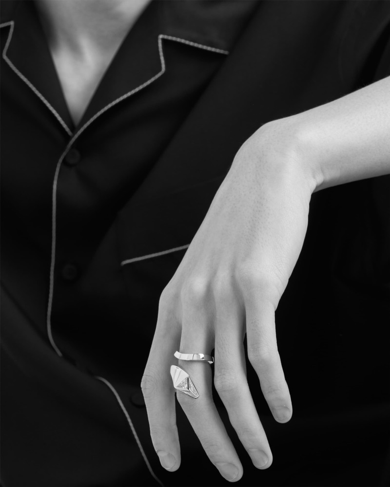 Eternal Gold snake ring in white gold and laboratory-grown diamonds 6