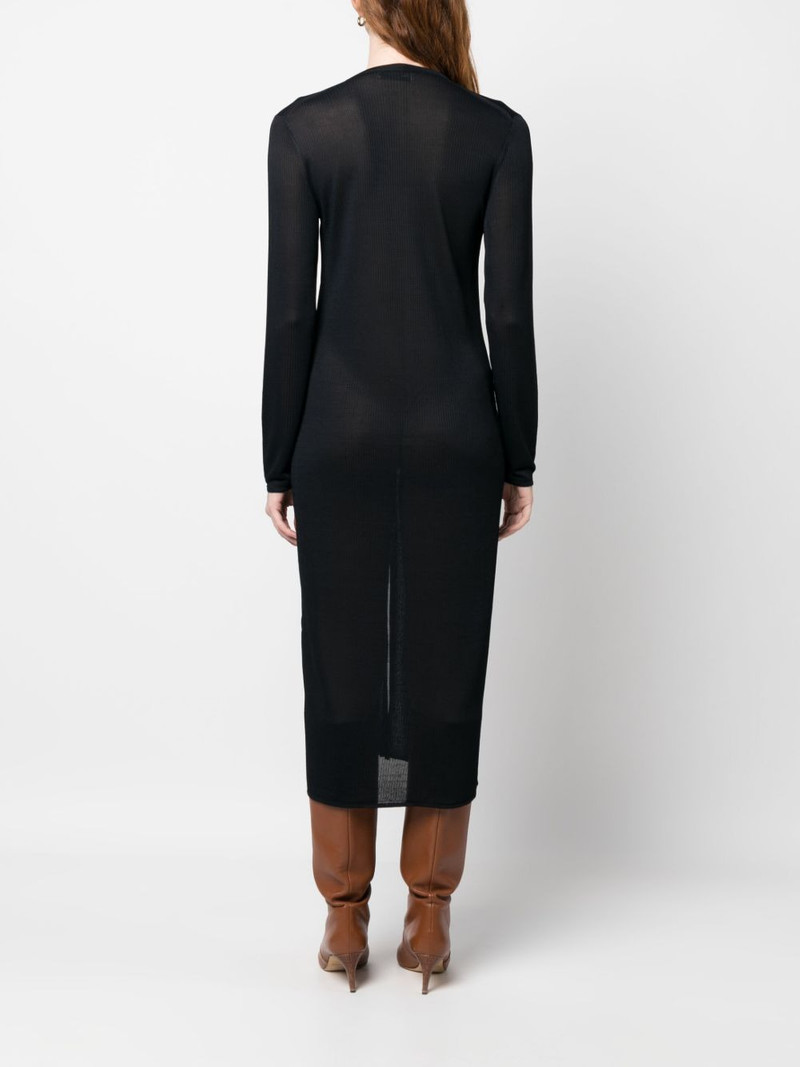 V-neck knitted dress 4