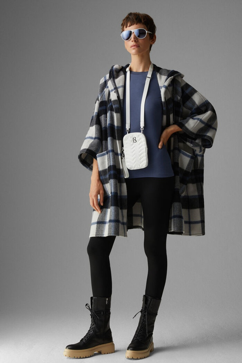 Meribel Johanna smartphone pouch in White 7