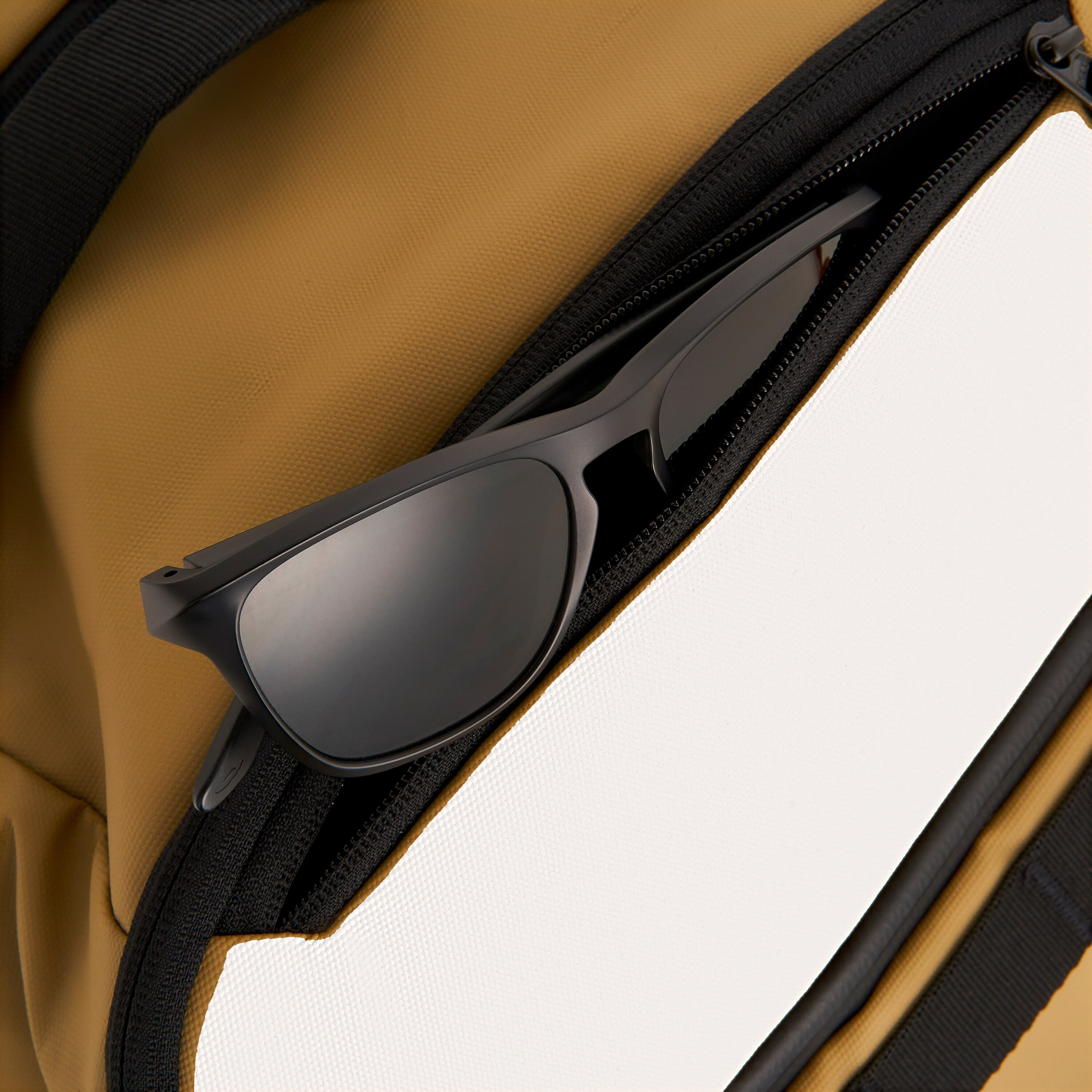 Rover Convertible Bag - 4