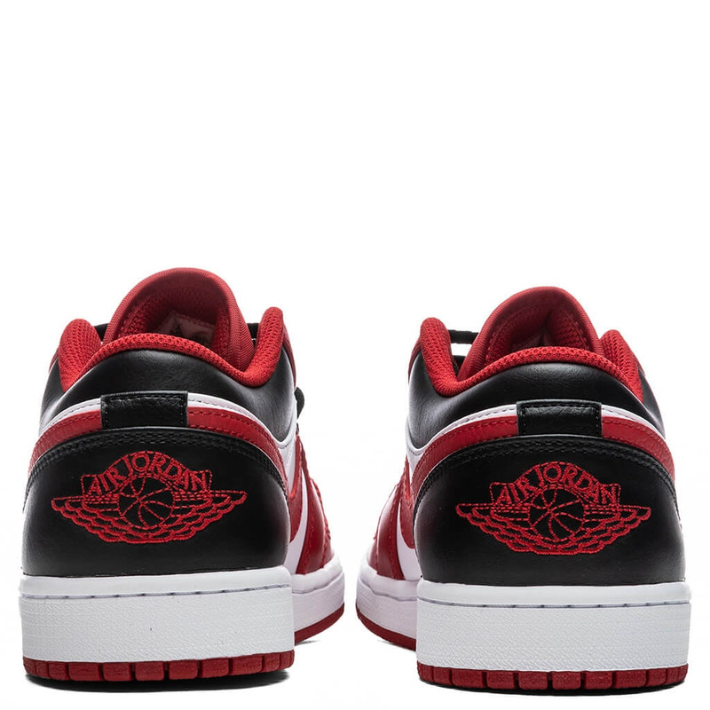 Jordan 요르단 1 Low "Bulls"스니커머스 outlook