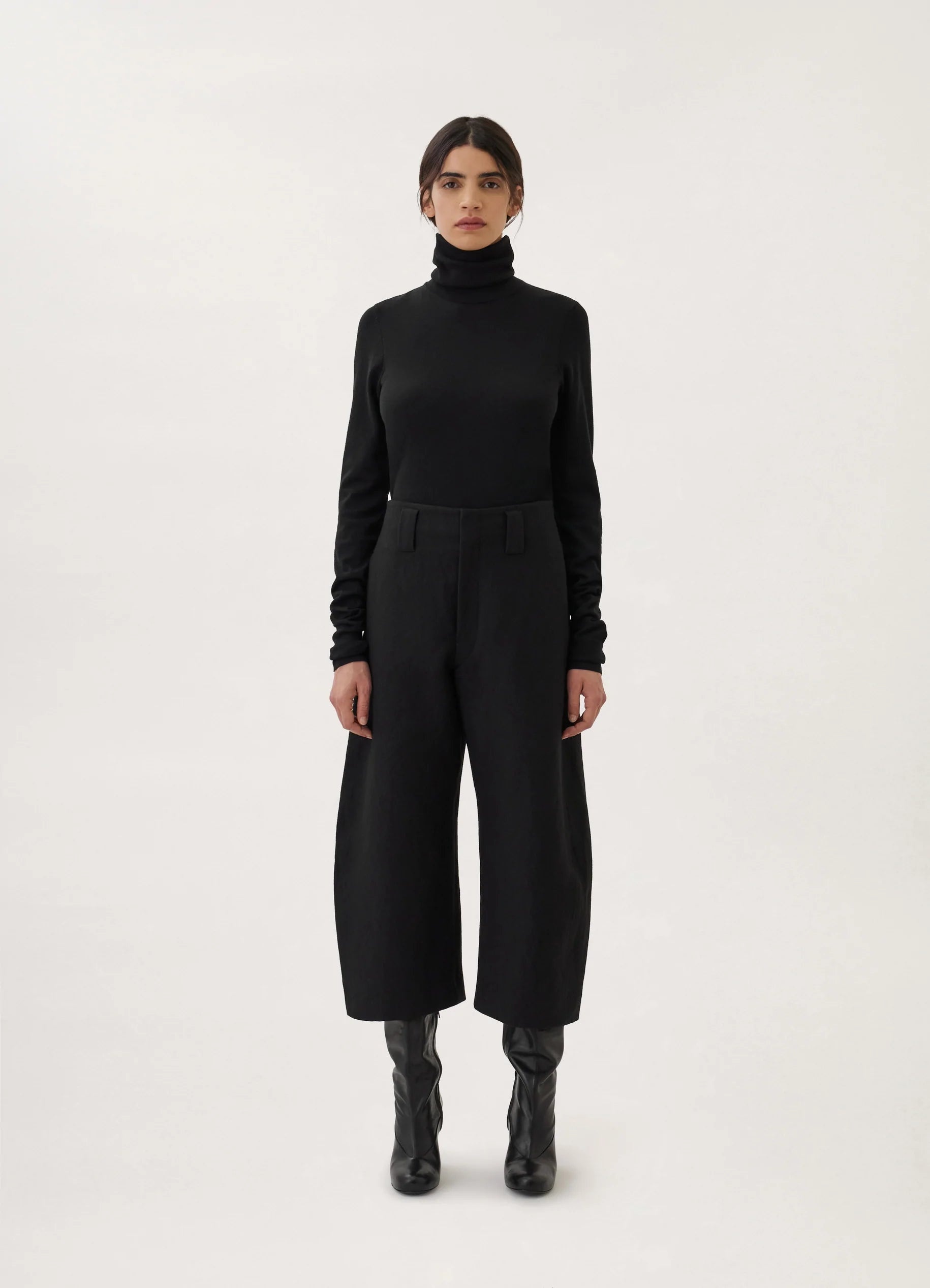 CROPPED CURVED PANTS
LINEN WOOL - 2