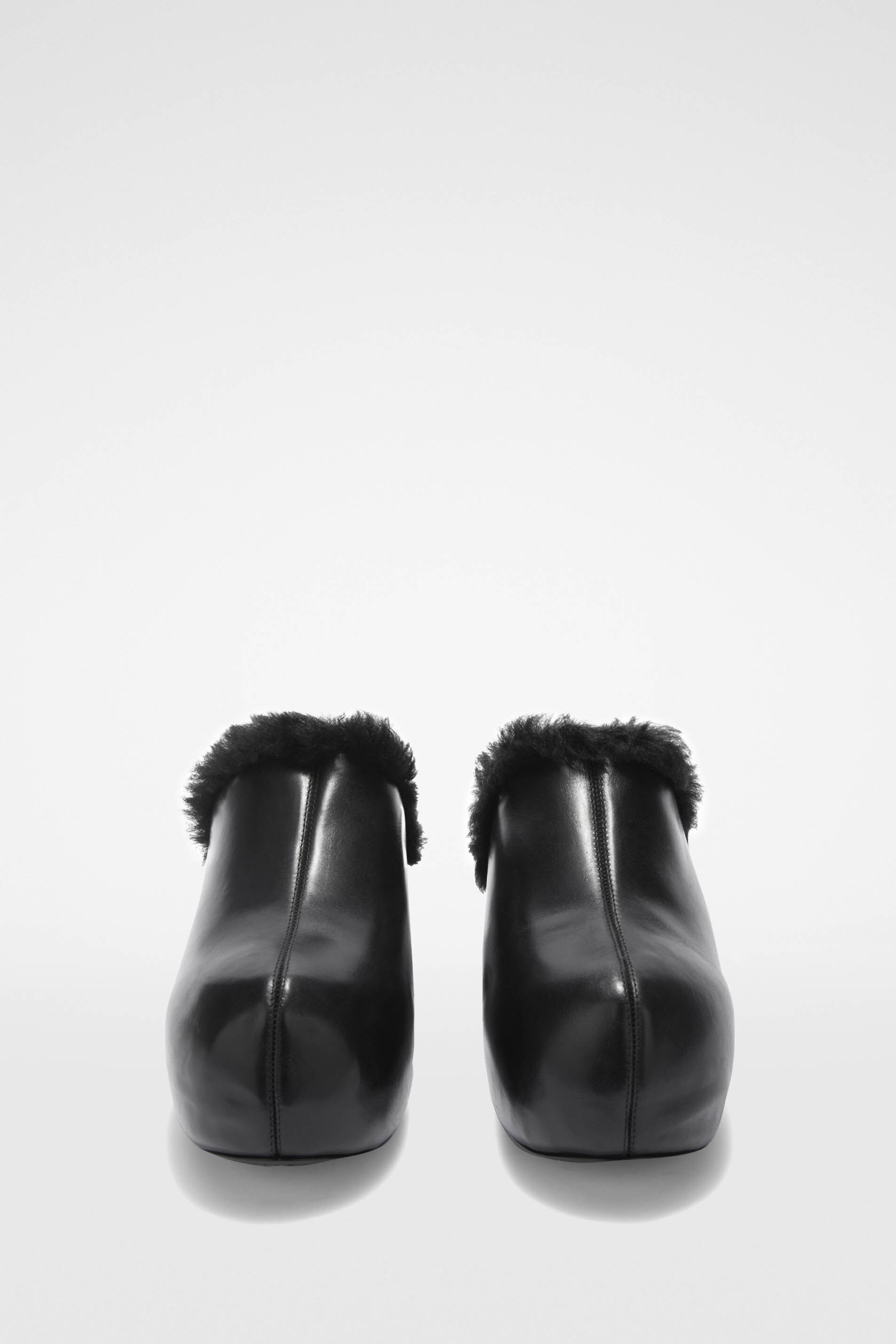 Clogs - 5