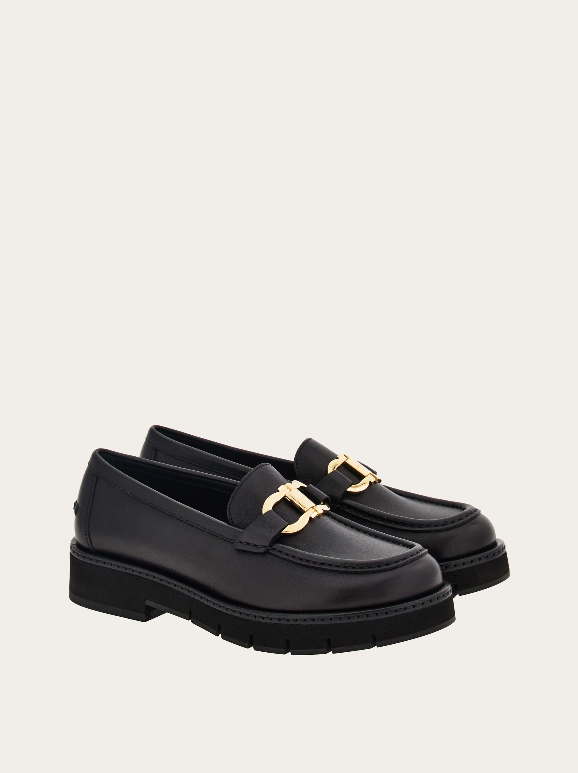 Moccasin with Gancini ornament - 4