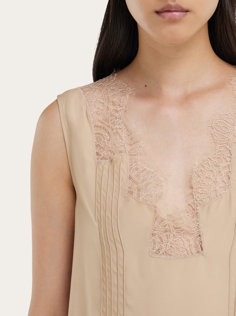Dress with lace inserts 4