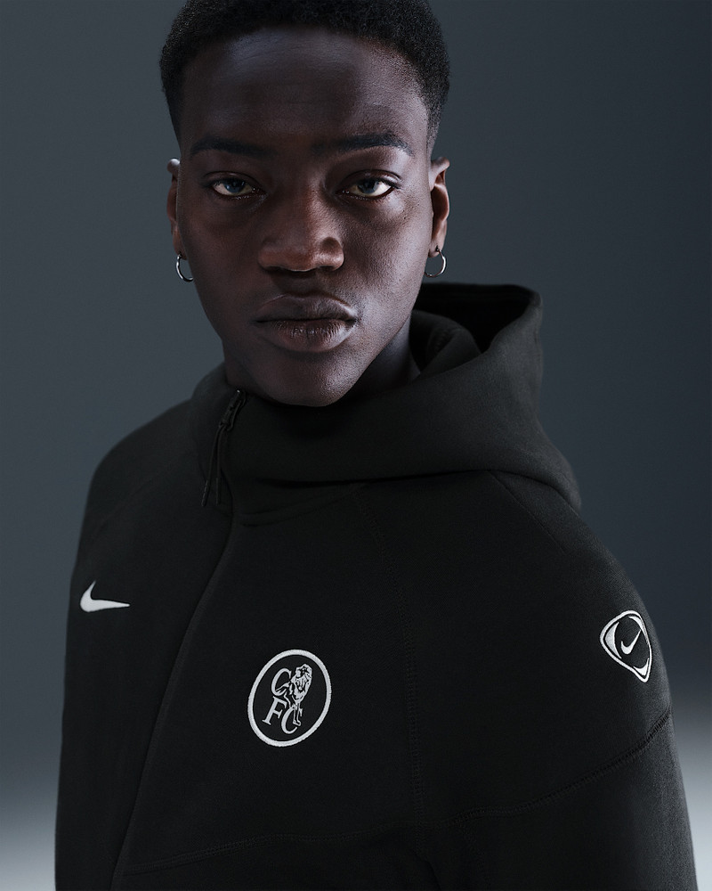 Chelsea FC Tech Windrunner Men's Nike Total 90 Soccer Fleece Full-Zip Jacket 3