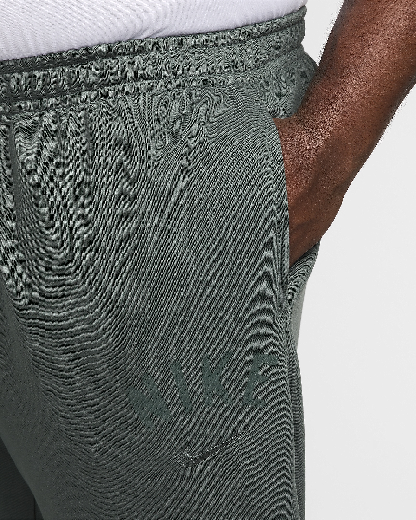 Nike Swoosh Men's Dri-FIT Fleece Fitness Joggers - 11