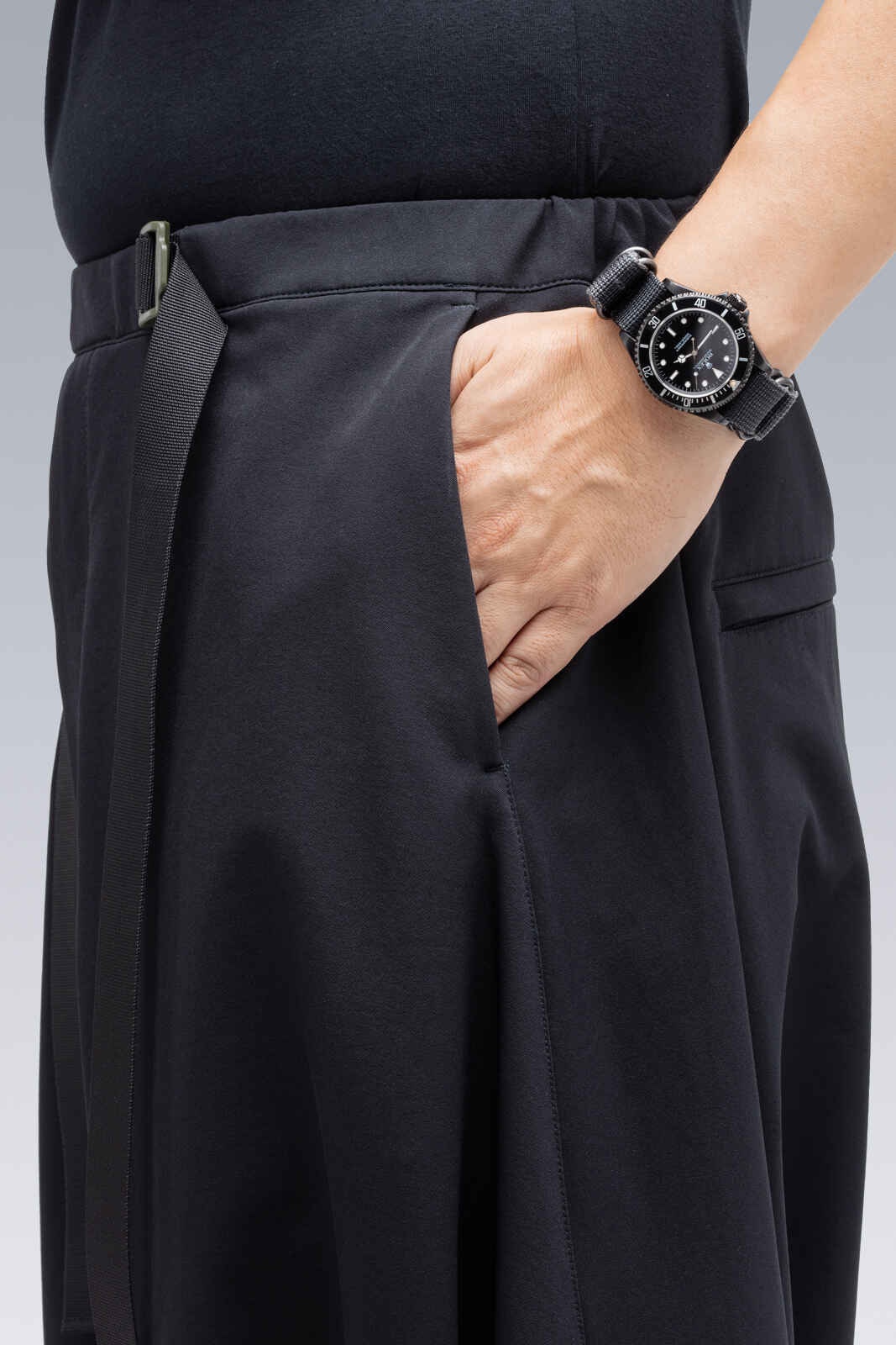 ACRONYM P25-DS Black | REVERSIBLE