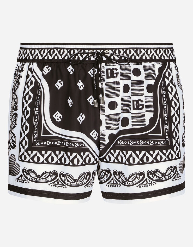 Short swim trunks with bandanna print - 2