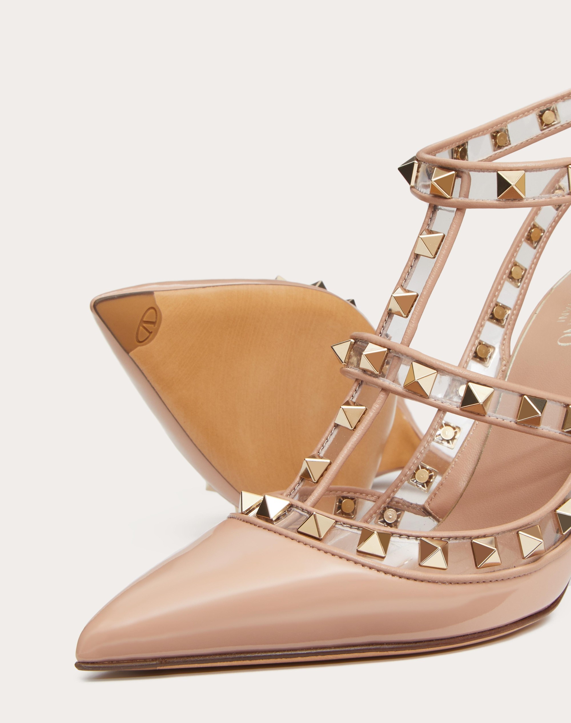 ROCKSTUD PUMPS IN PATENT LEATHER AND POLYMERIC MATERIAL WITH STRAPS 100MM - 5