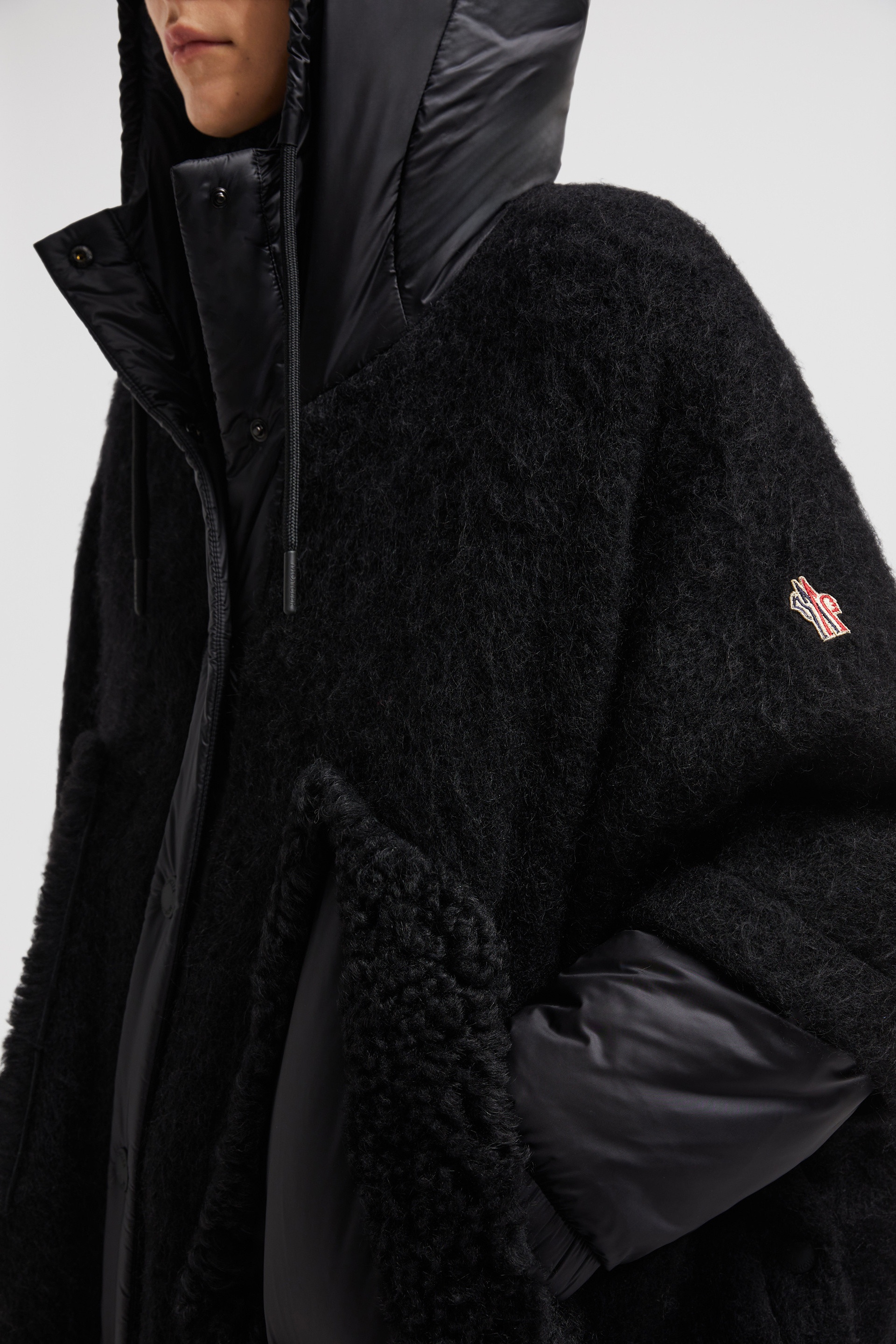 関税込 MONCLER WOOL, ALPACA & MOHAIR PADDED CAPE Moncler Wool, Alpaca & Mohair Padded Cape | moncler | REVERSIBLE