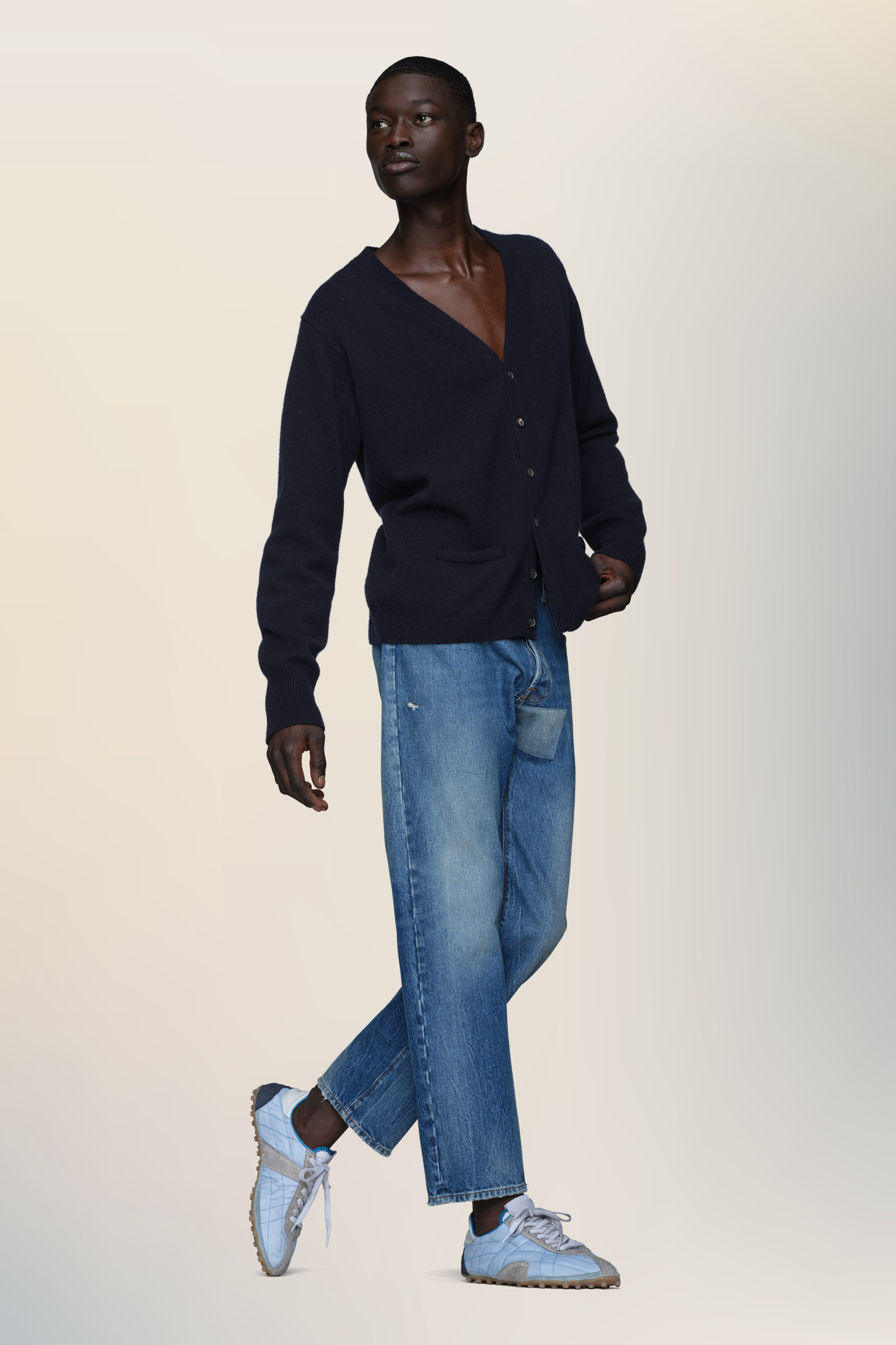 Tapered leg jeans - 7