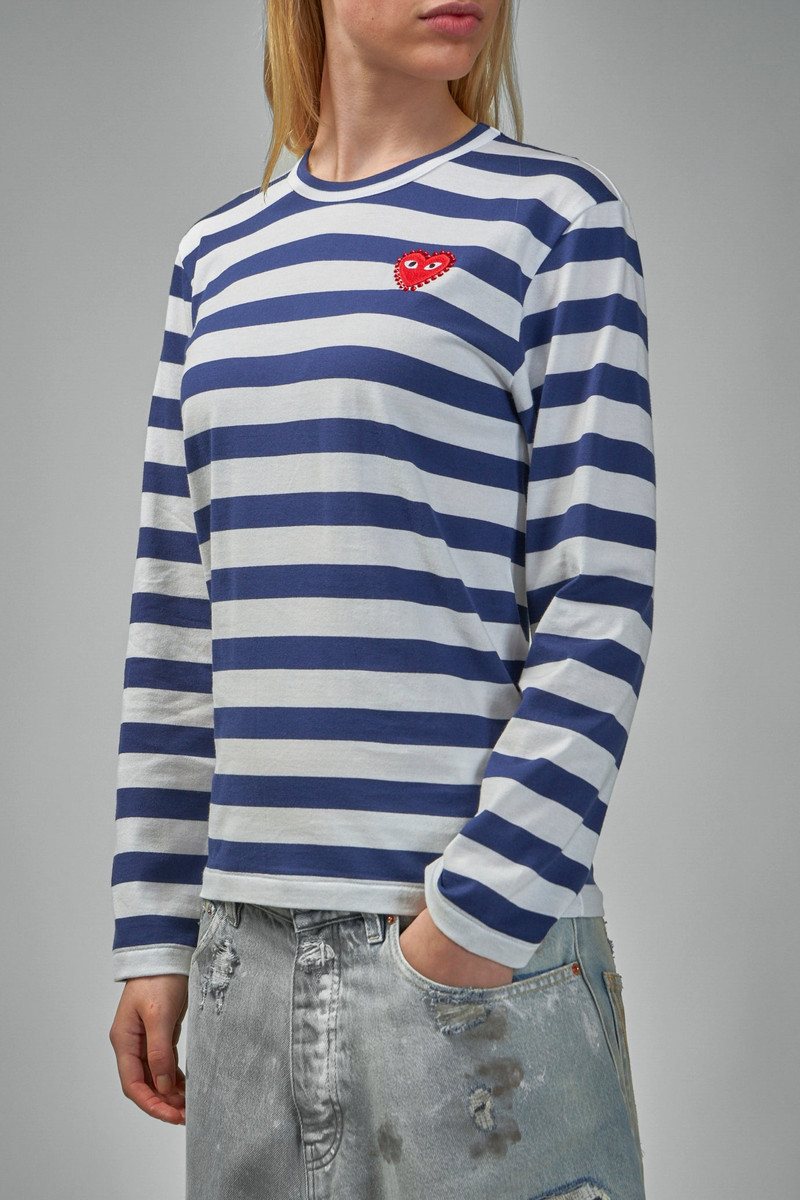 Comme des Garçons PLAY T-Shirt Rhinostone Emblem Rhinestone Heart outlook