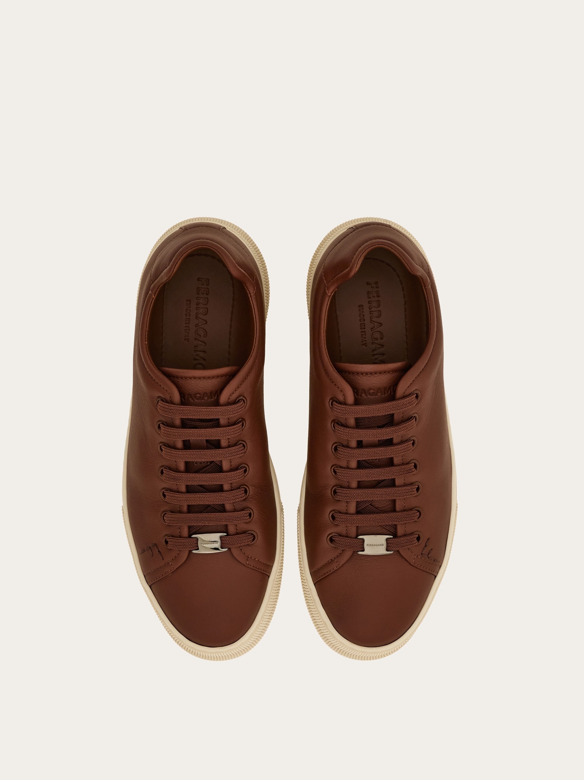 Low top sneaker - 2
