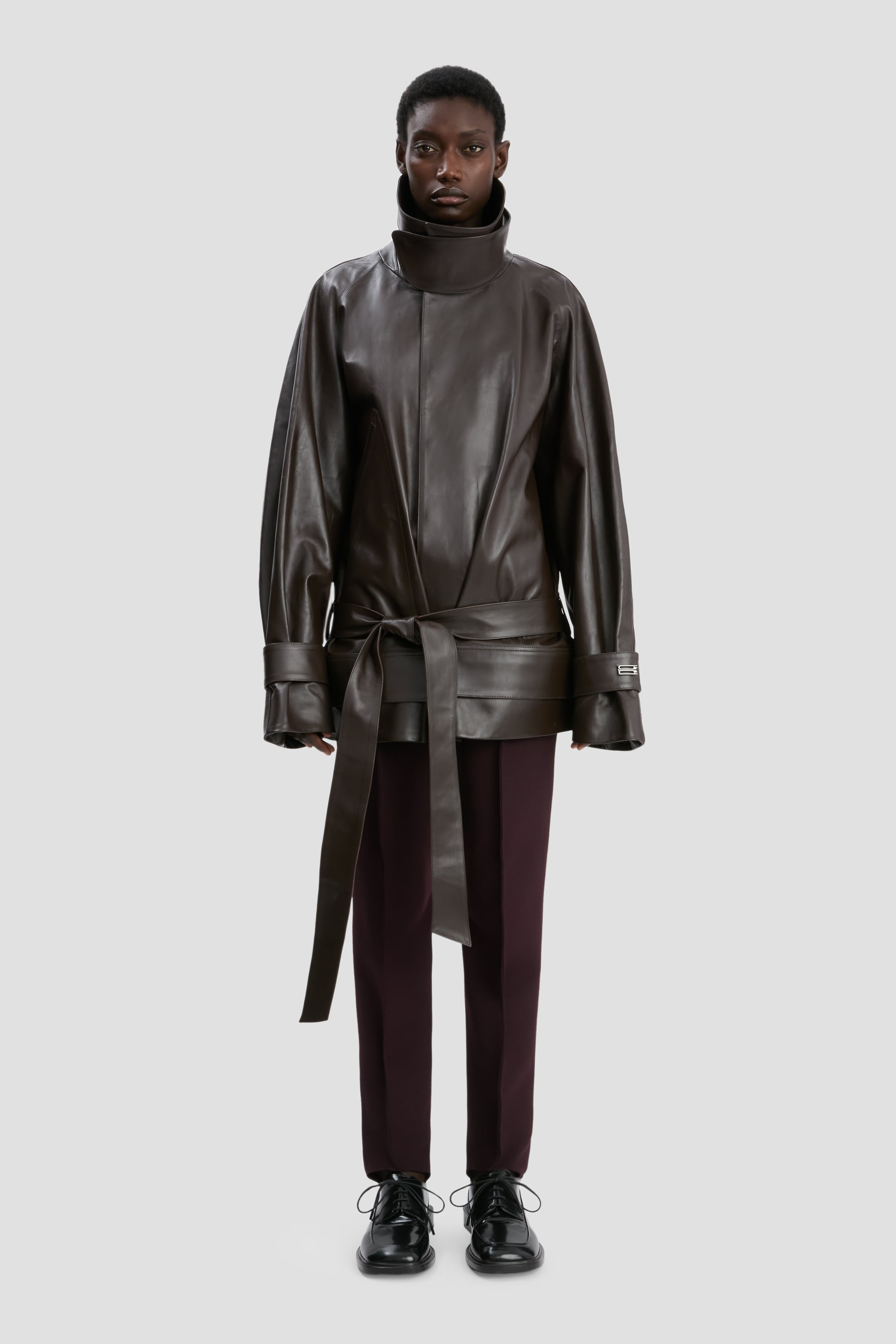 Cropped Belted Leather Trench In Dark Chocolate - 2