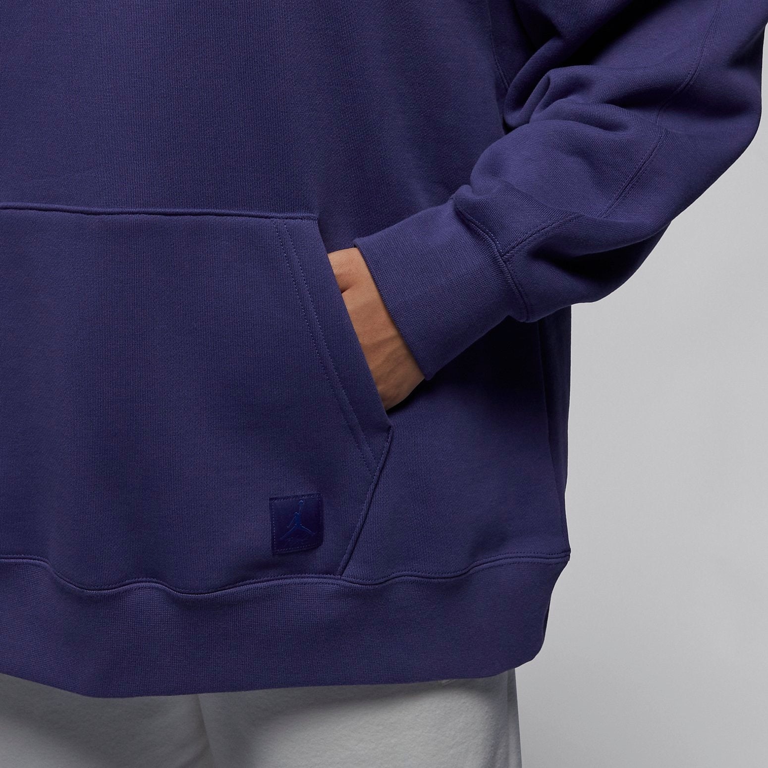 (WMNS) Air Jordan Flight Fleece Hoodie 'Purple' FB5111-502 - 3