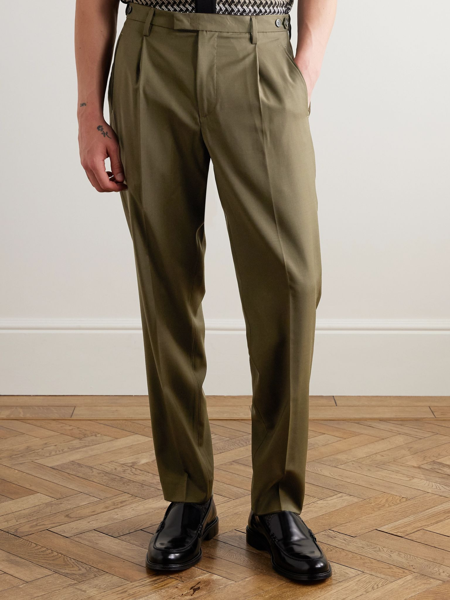 Masco Slim-Fit Straight-Leg Pleated Virgin Wool Trousers Green - 3
