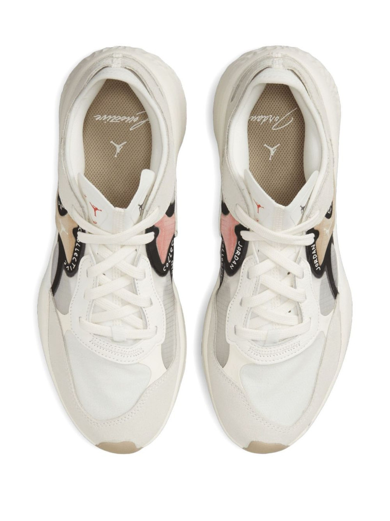 Delta 3 low trainers 4