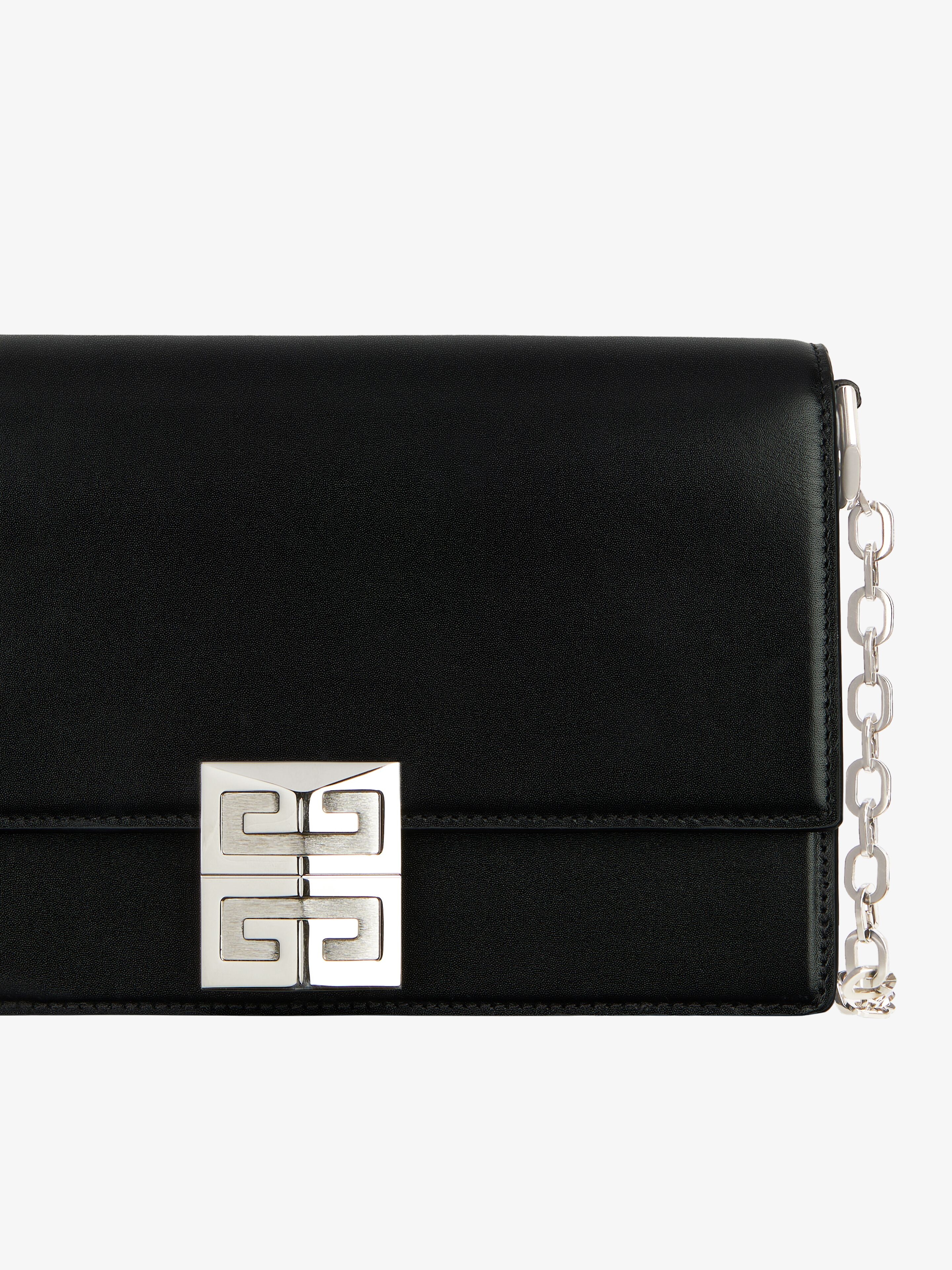 【関税＆送料込み】Givenchy Smallleathergoods Small Antigona bag in grained leather in - black | Givenchy US