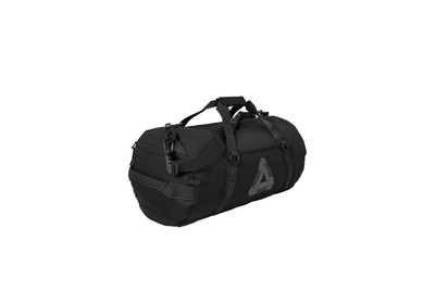 PALACE CORDURA Y-RIP HOLDALL BLACK outlook