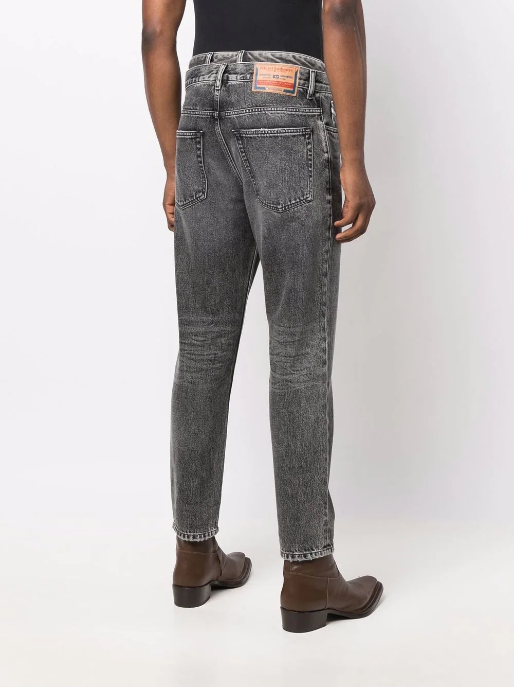D-Fining tapered-leg jeans - 4