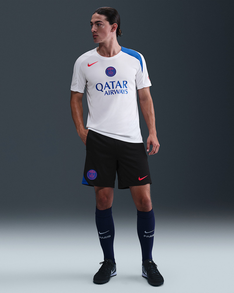 Paris Saint-Germain Strike Third Men's NIke Dri-FIT Total 90 Soccer Knit Shorts 1