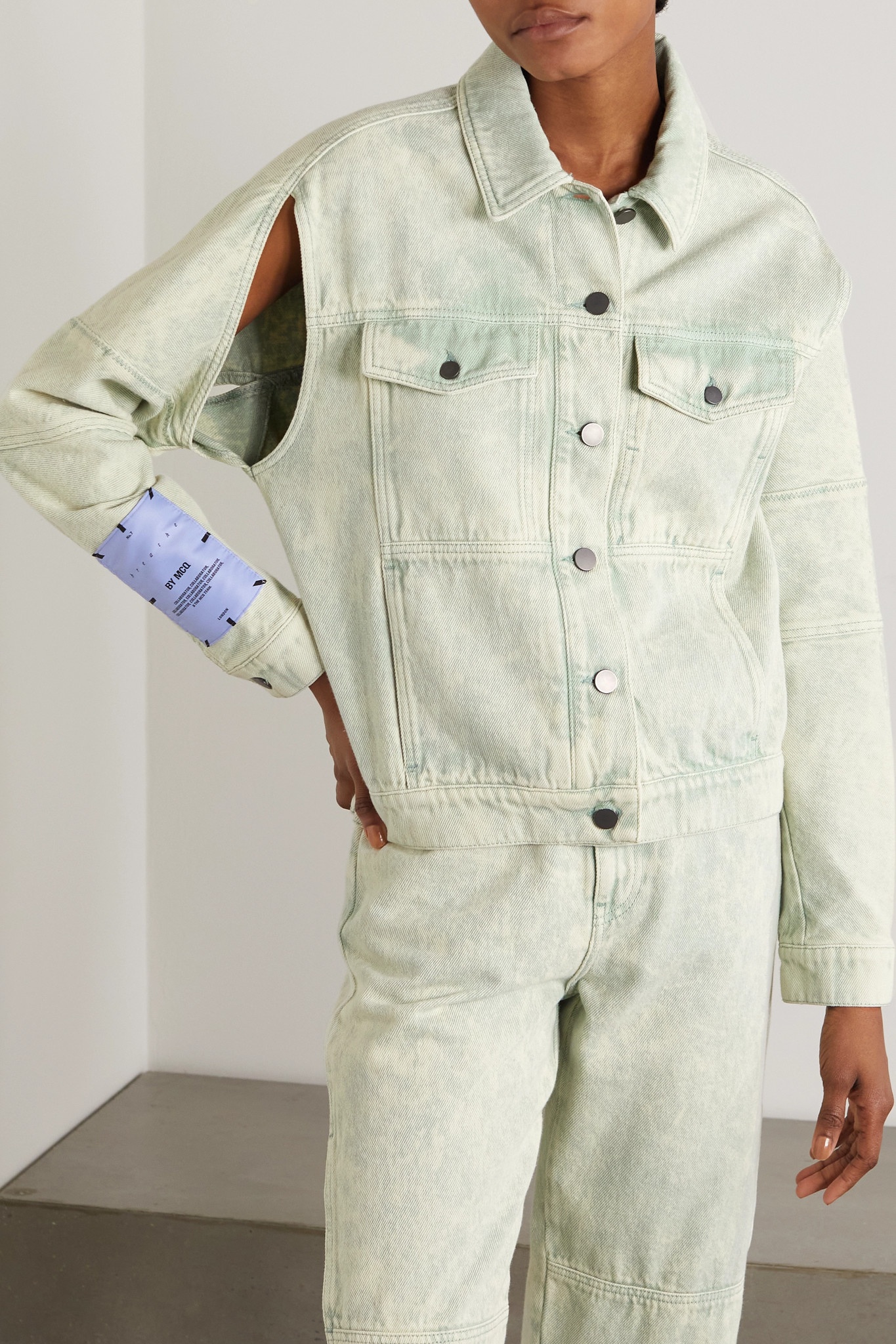 Oversized cutout acid-wash denim jacket - 3