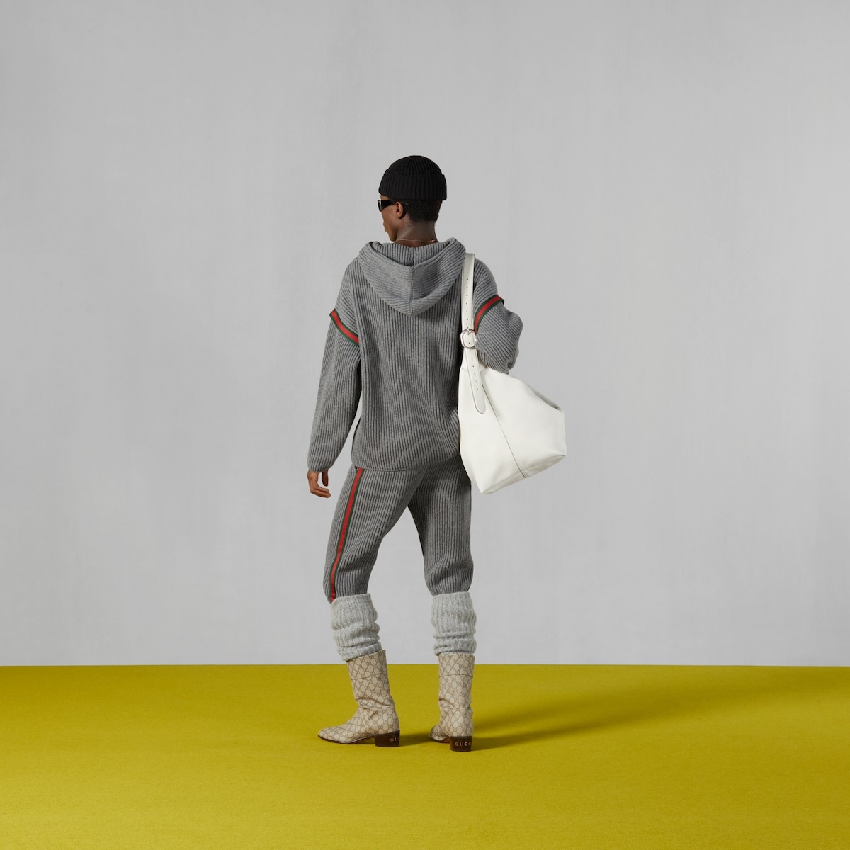 Wool cashmere sweater with hood - 3