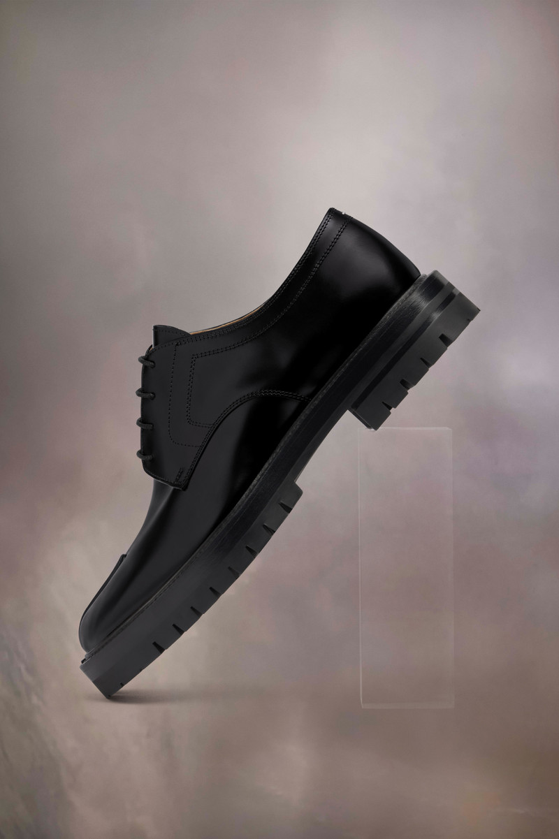Maison Margiela Tabi lace-ups outlook