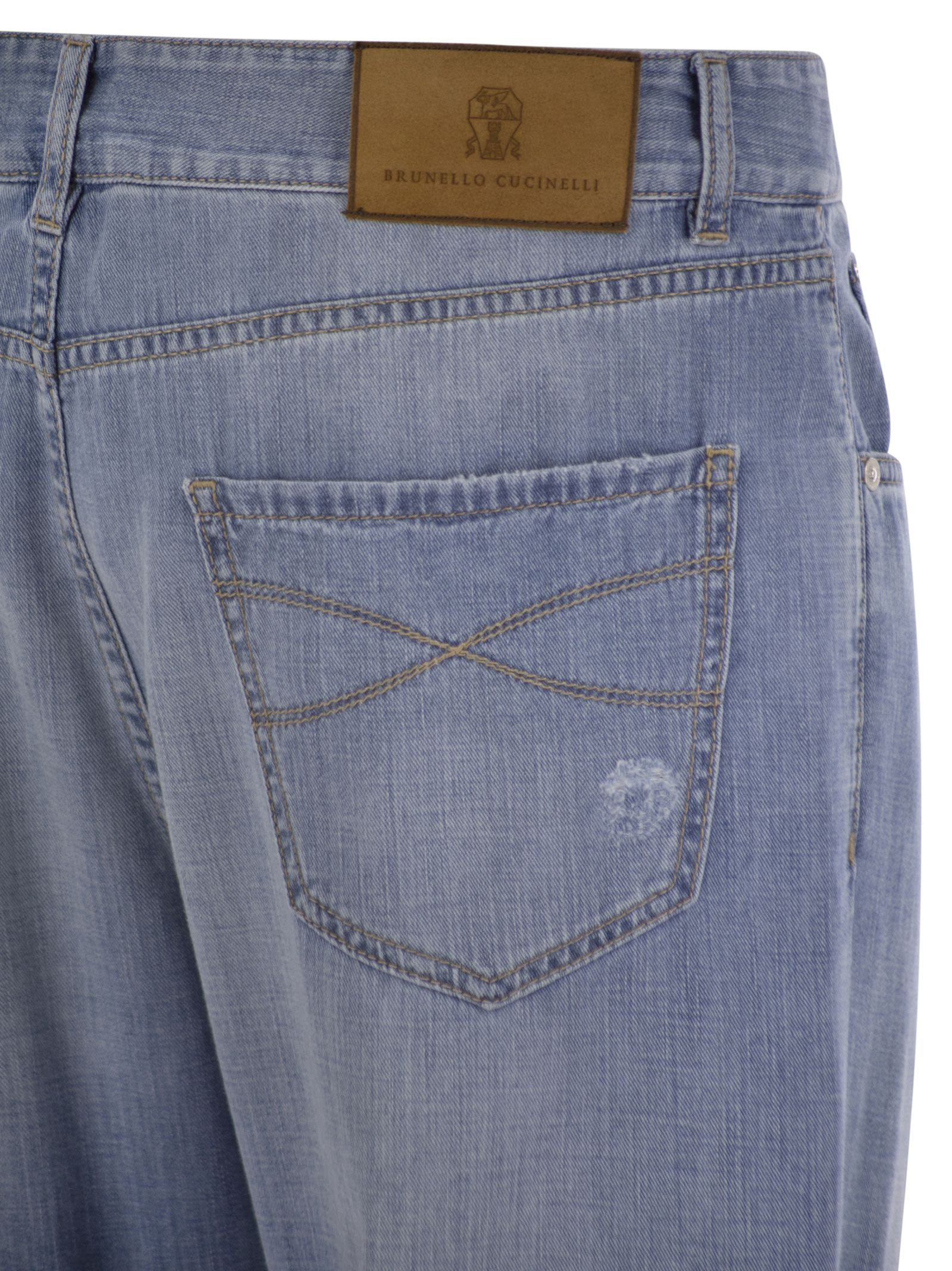 Brunello Cucinelli Men Five-Pocket Leisure Fit Trousers In Lightweight Old Denim With Rips - 4