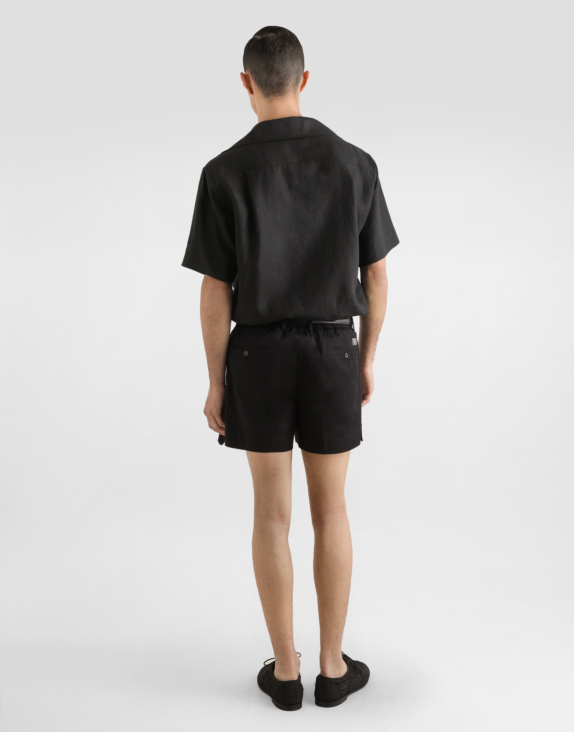 Three-button short-sleeved linen shirt - 3