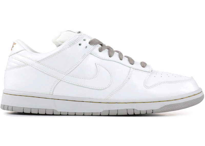 Nike SB Dunk Low Medicom 4 - 1