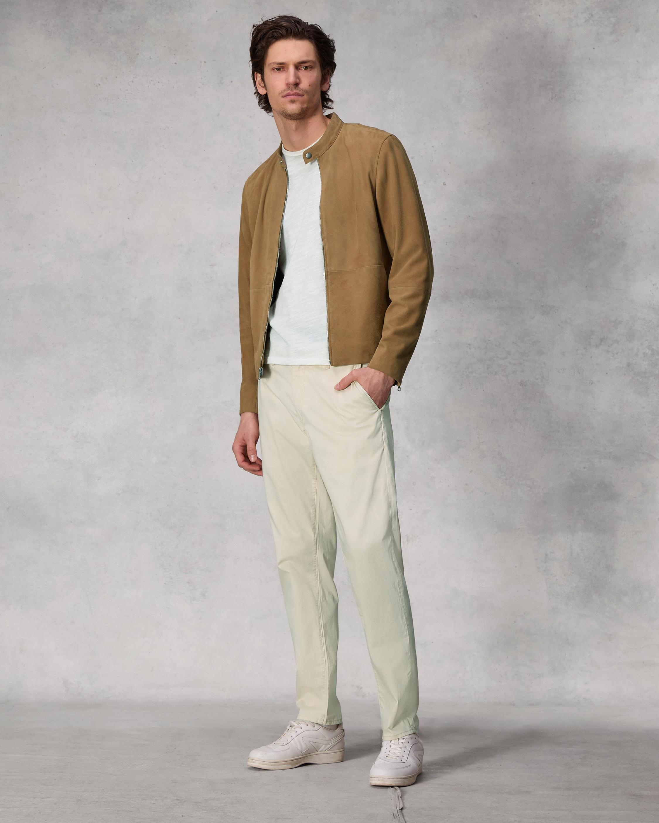 Standard Cotton Chino
Classic Fit - 2