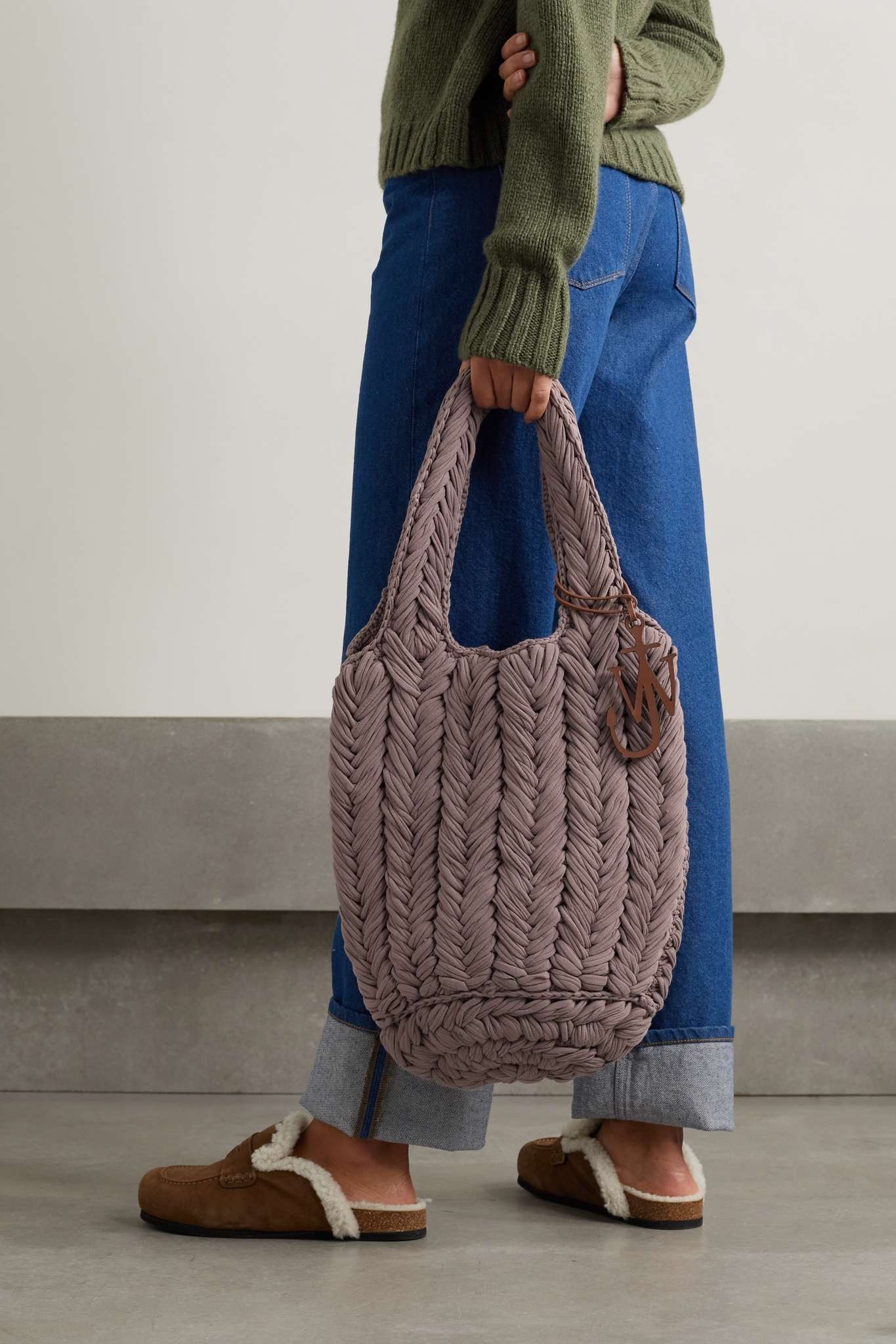 Leather-trimmed crocheted cotton tote - 2