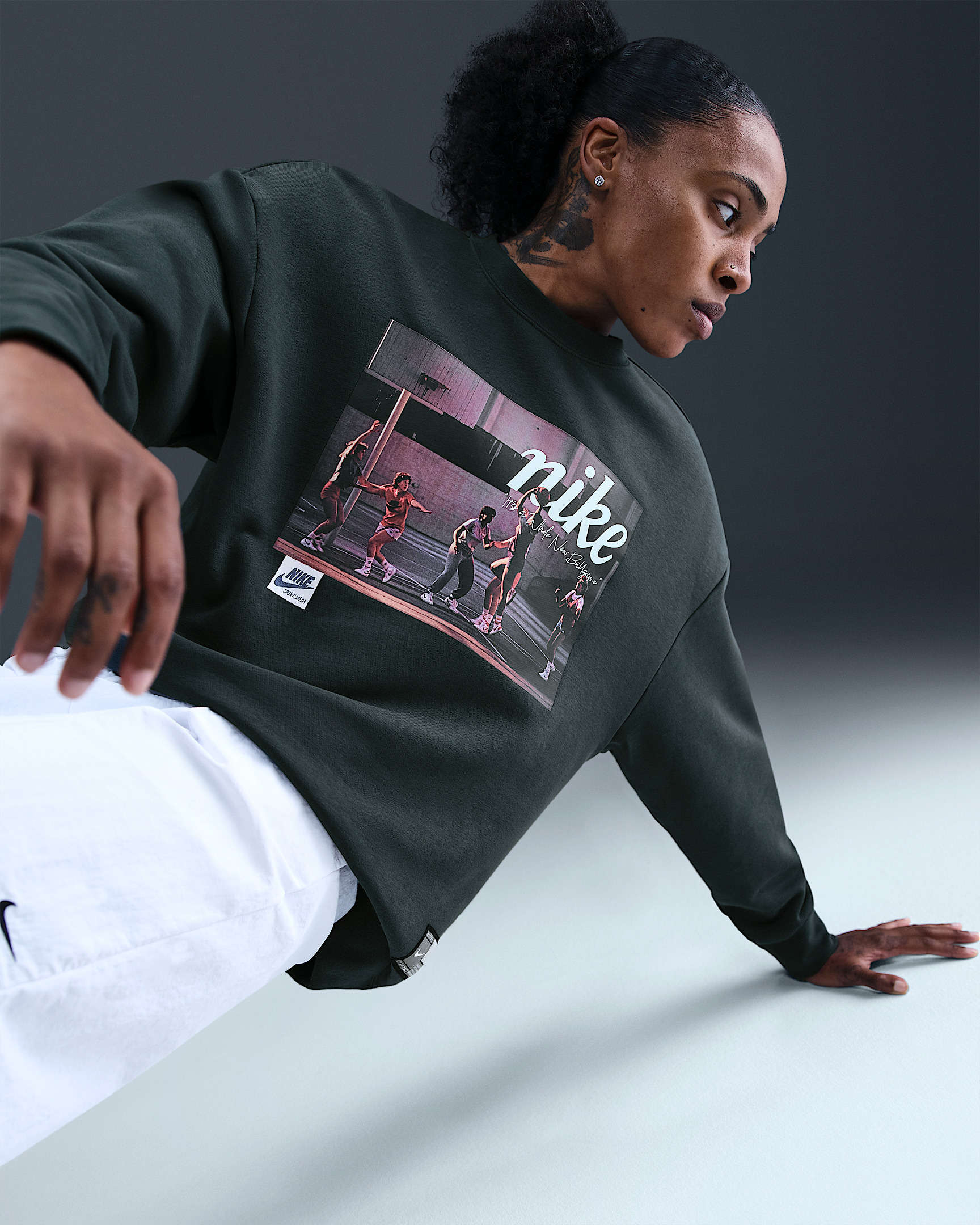 Nike Club Fleece Women's Loose Crew - 3