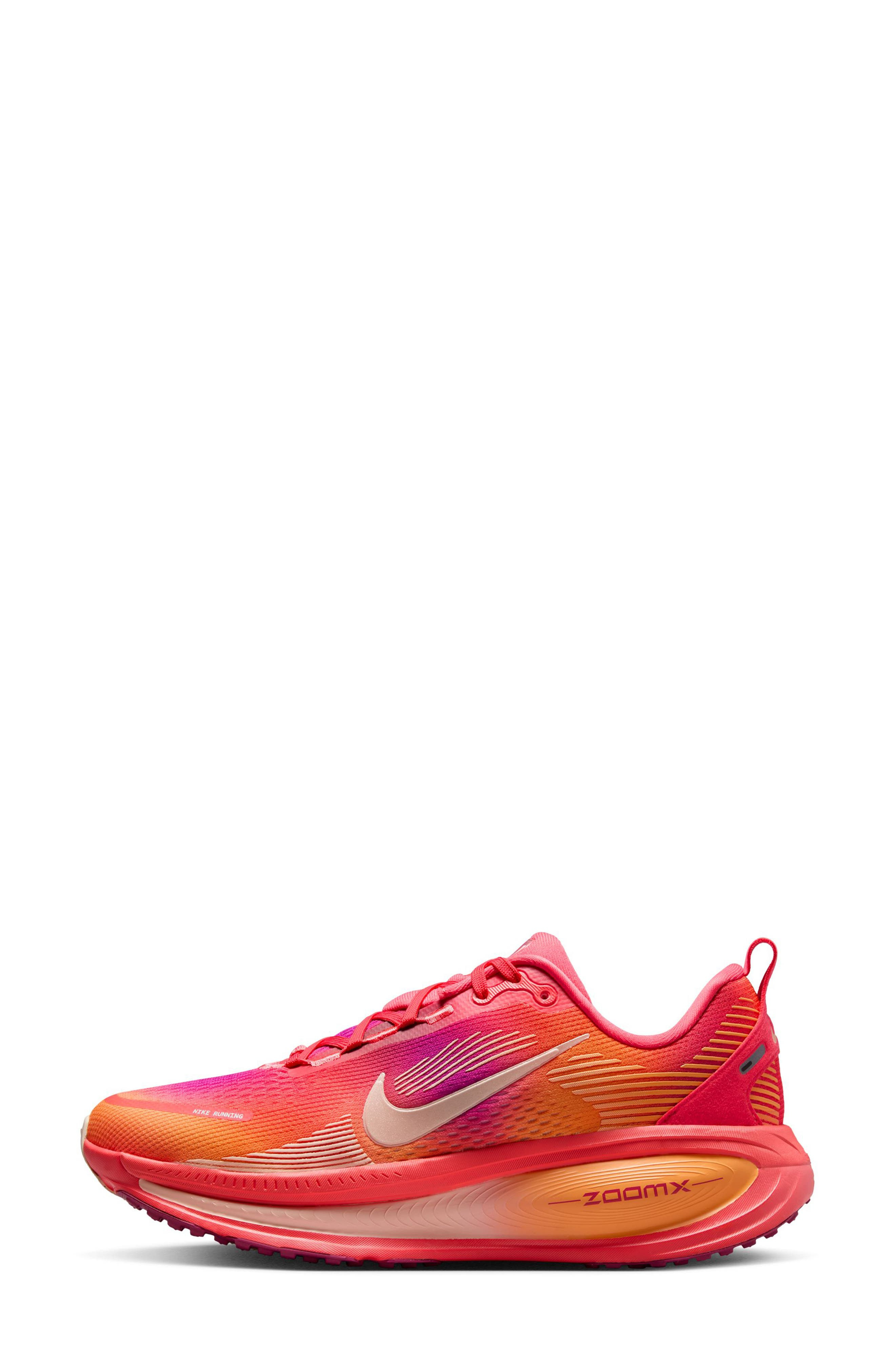 Nike Vomero 18 SE Running Shoe in Ember/Coral/Sweet Beet at Nordstrom - 2