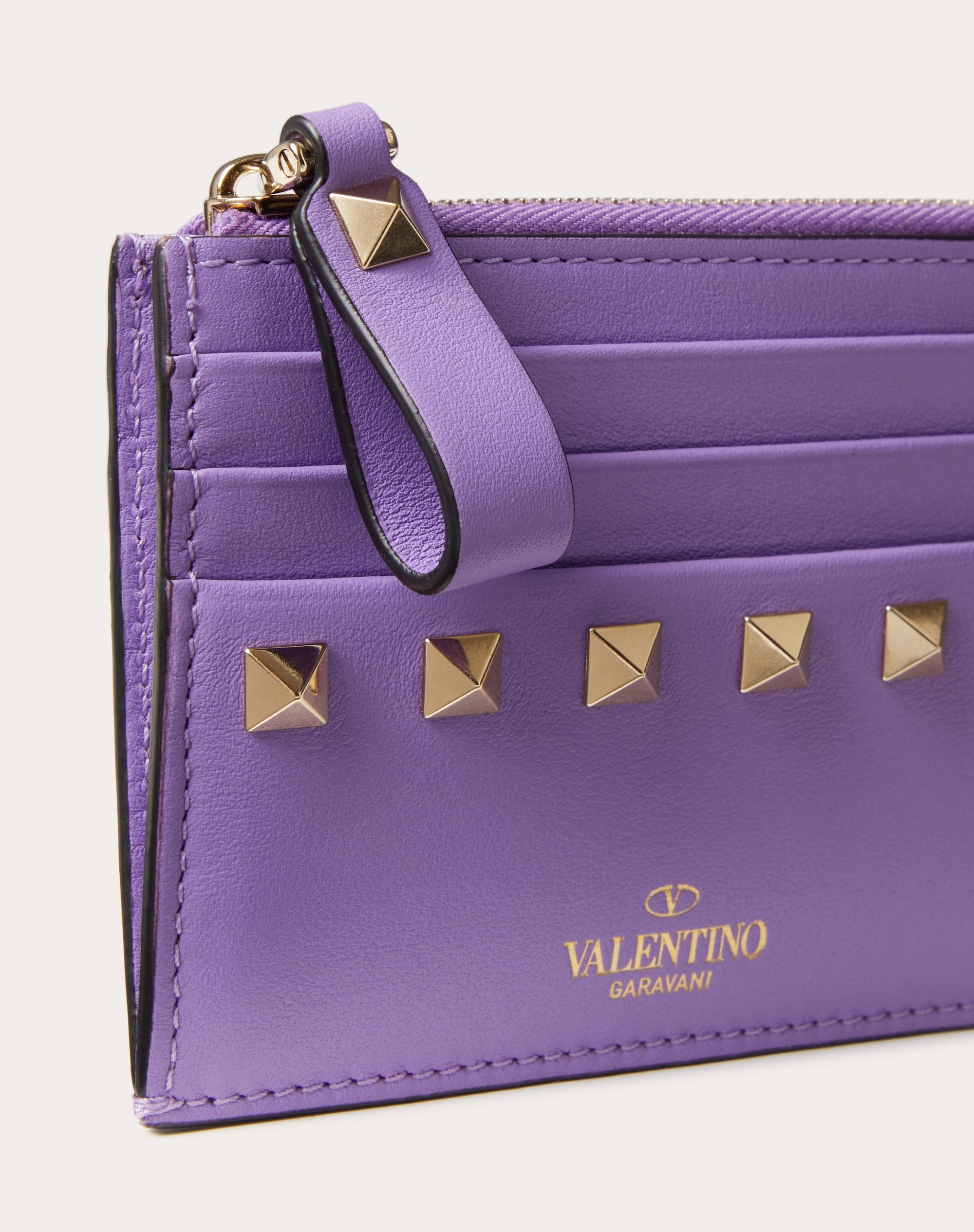 ROCKSTUD CALFSKIN CARDHOLDER WITH ZIPPER - 2